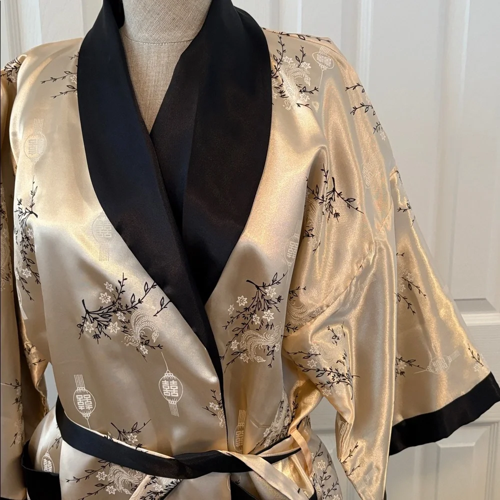 Silk Reversible Kimono Style Robe. Elegant Thai Silk Size L - Picture 2 of 7